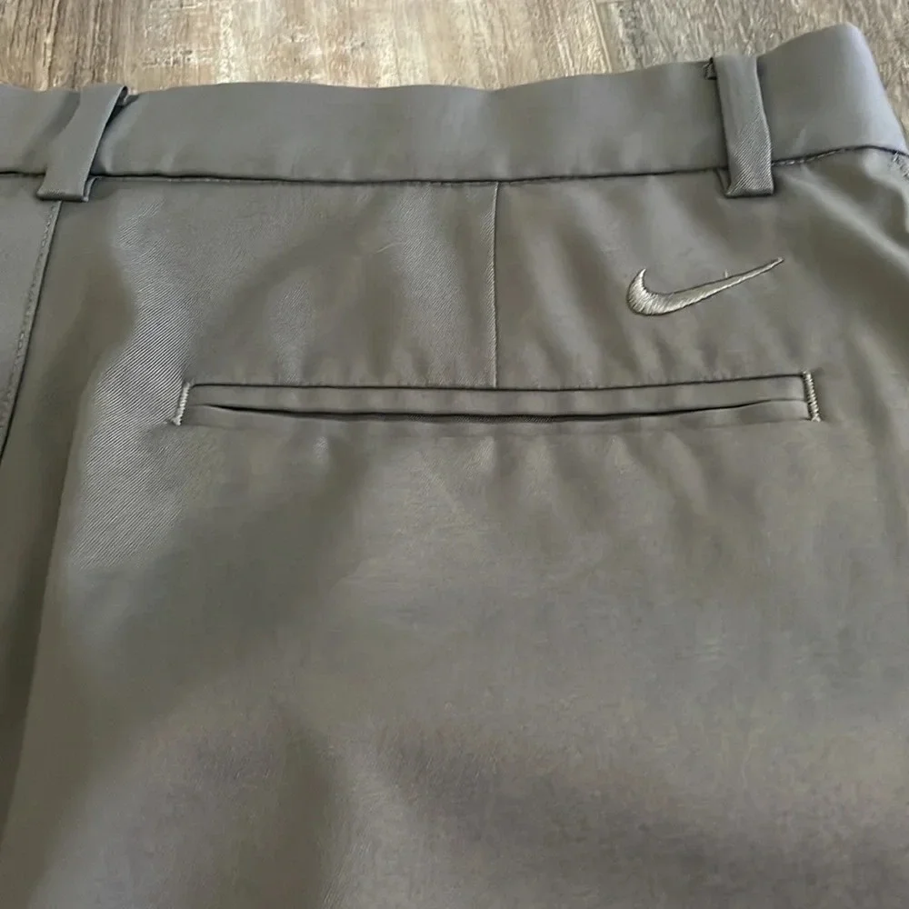 Nike Men's Standard Fit HYBRID Golf Shorts Size 30
